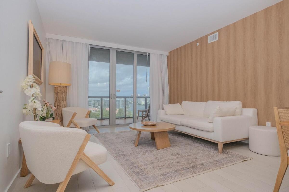 2B 2B Luxury Ocean Views Apt In Hallandale Beach Apartment Екстериор снимка